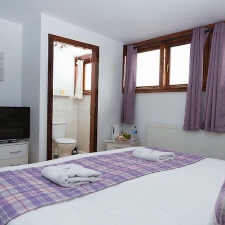 בוטל Breeze Guest House מראה חיצוני תמונה