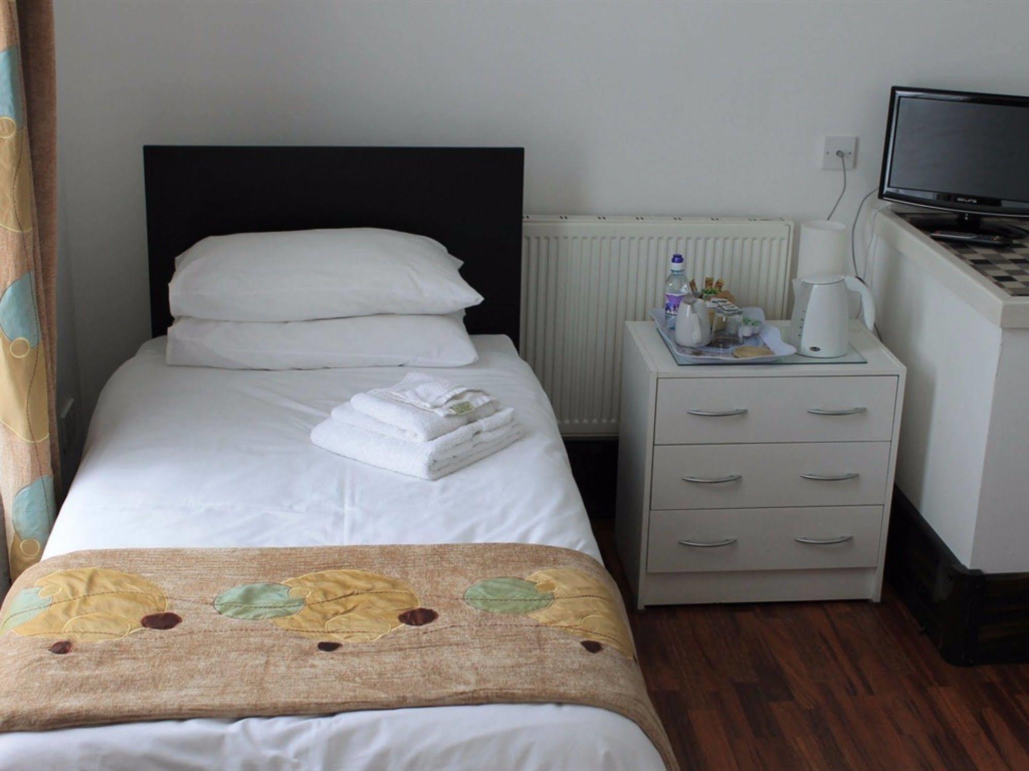 בוטל Breeze Guest House מראה חיצוני תמונה