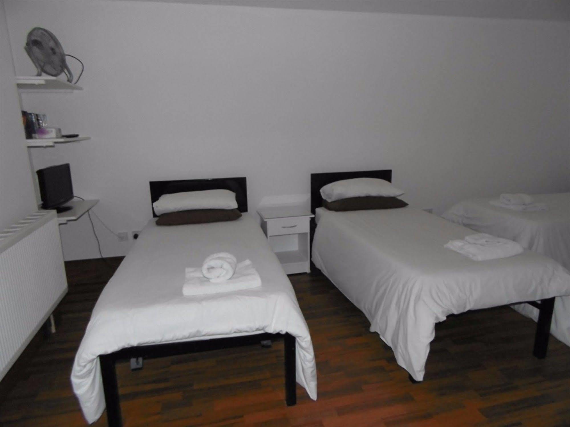 בוטל Breeze Guest House מראה חיצוני תמונה