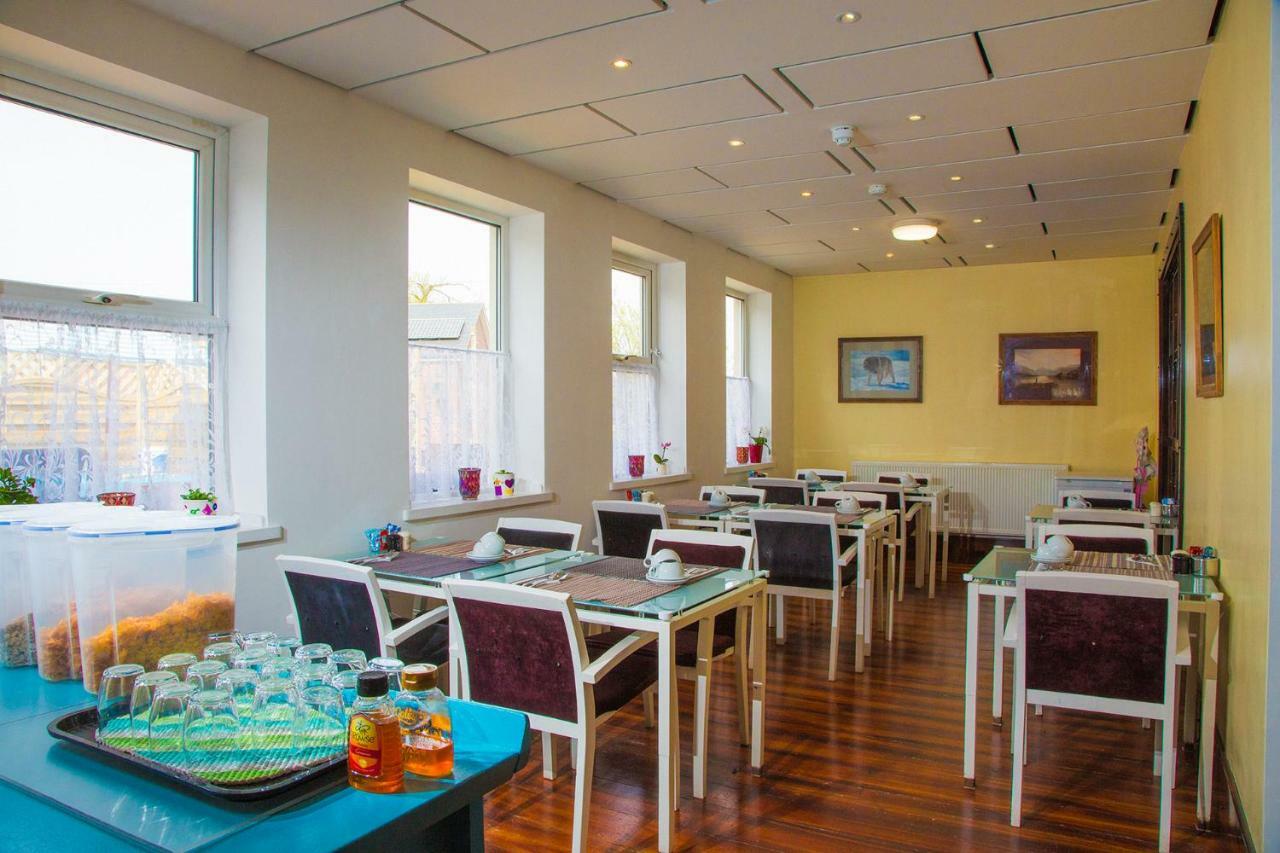 בוטל Breeze Guest House מראה חיצוני תמונה